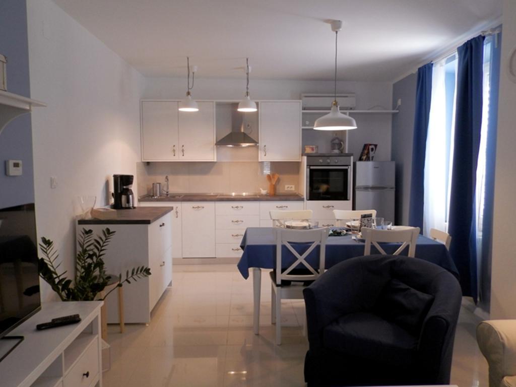 Apartment Kiki Candy Malinska Zimmer foto